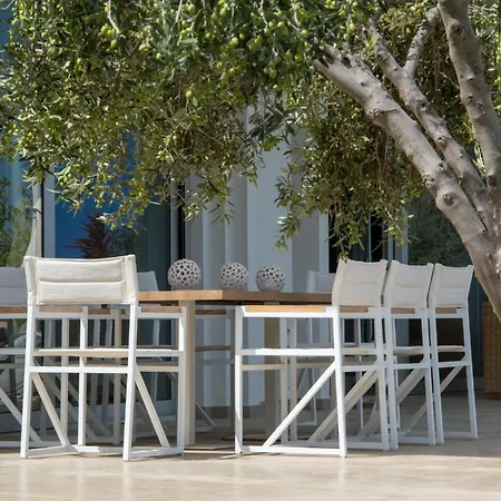 فيلة The Mansion