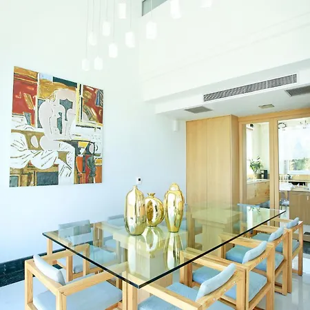 فيلة The Mansion