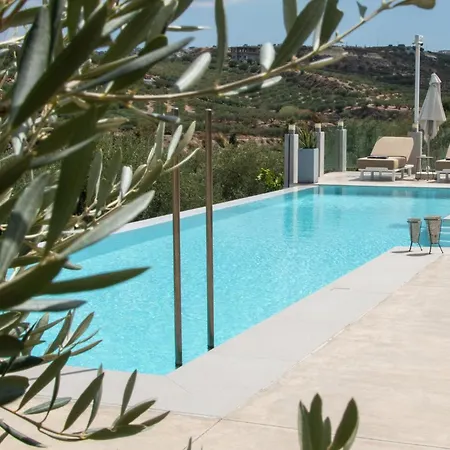 فيلة The Mansion